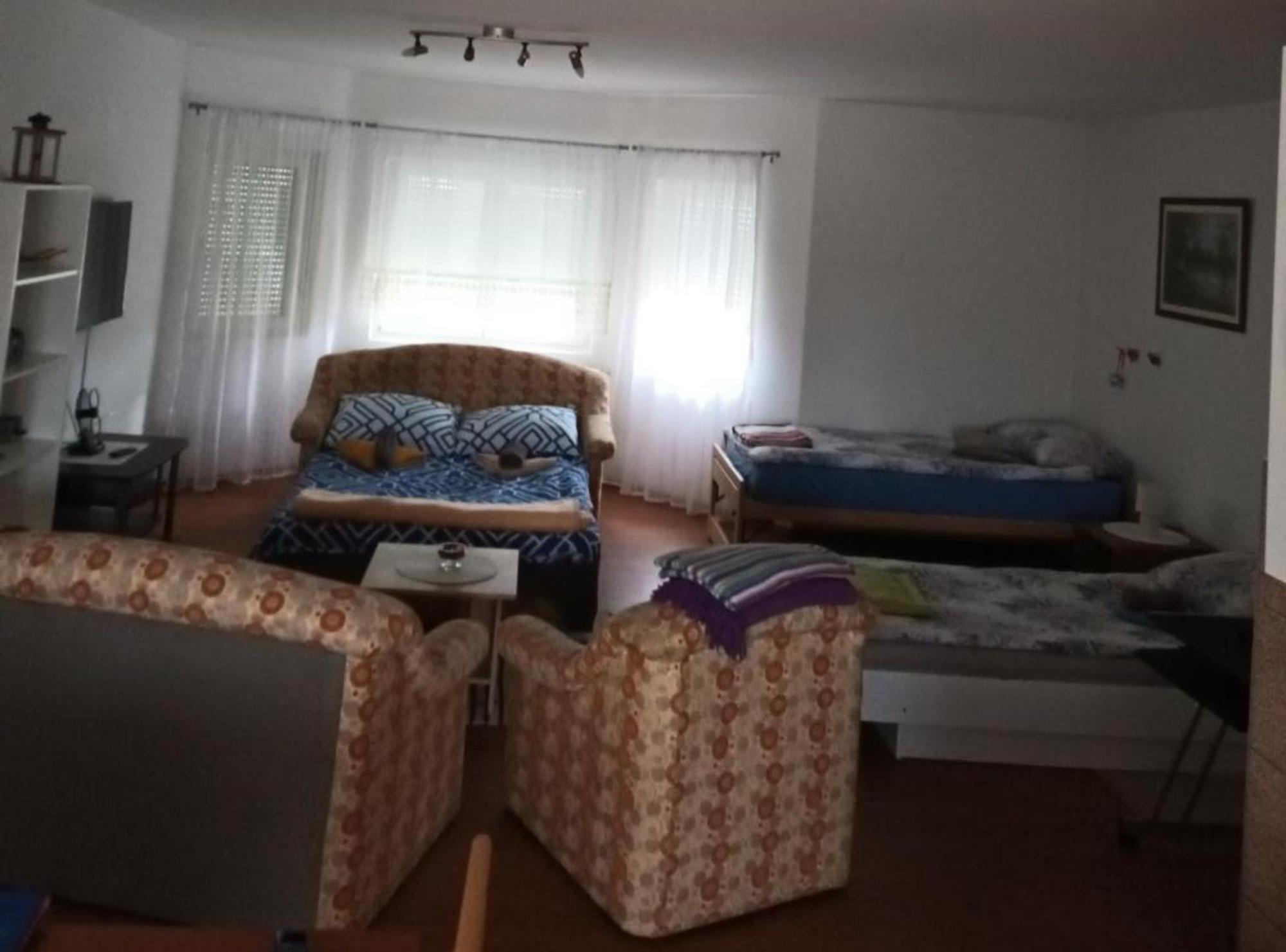 Apartmani Tea I Toni Gradiste Экстерьер фото
