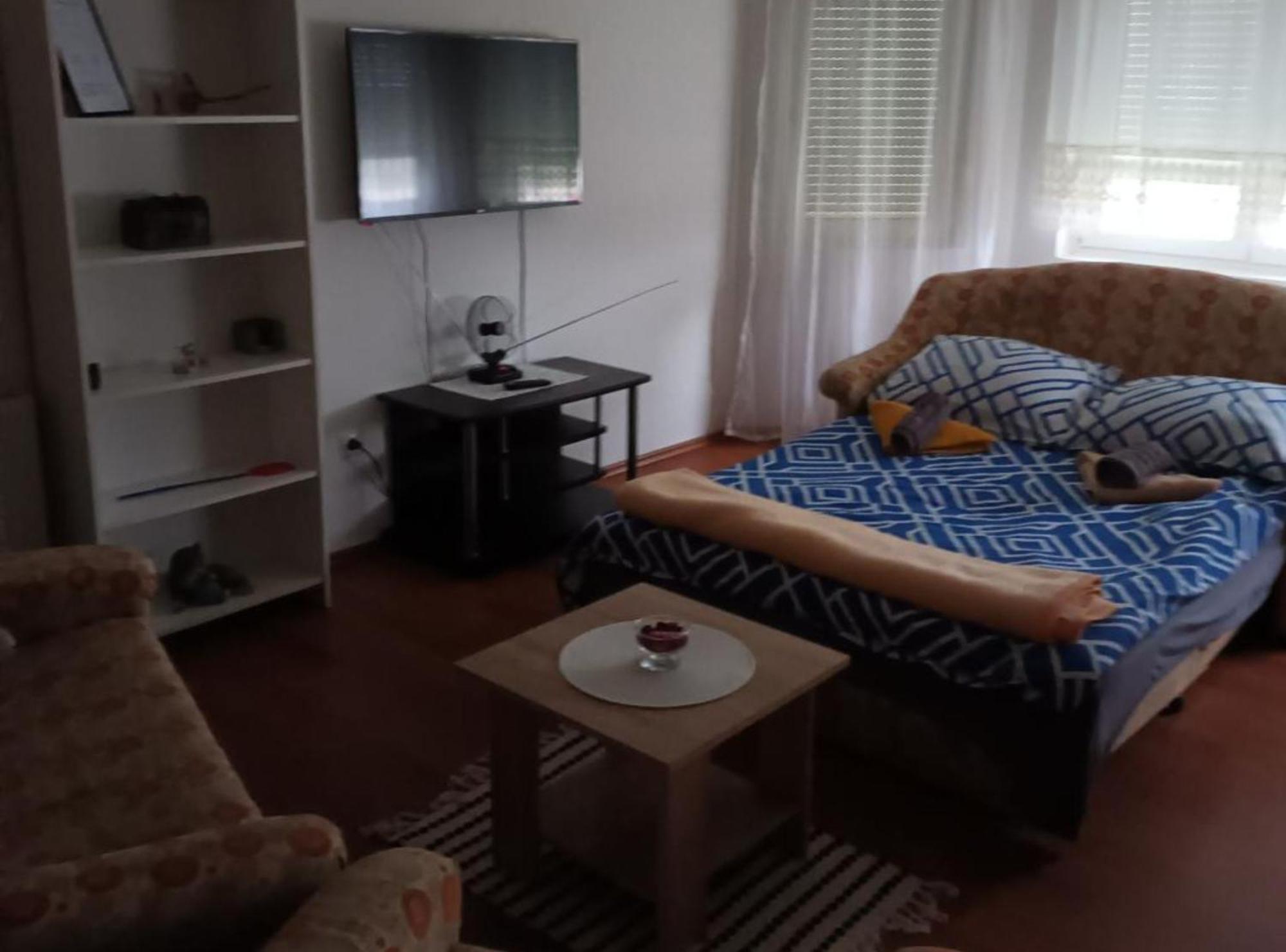 Apartmani Tea I Toni Gradiste Экстерьер фото