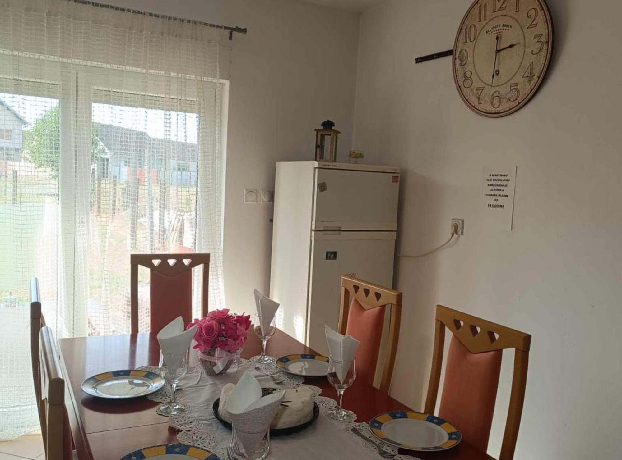 Apartmani Tea I Toni Gradiste Экстерьер фото