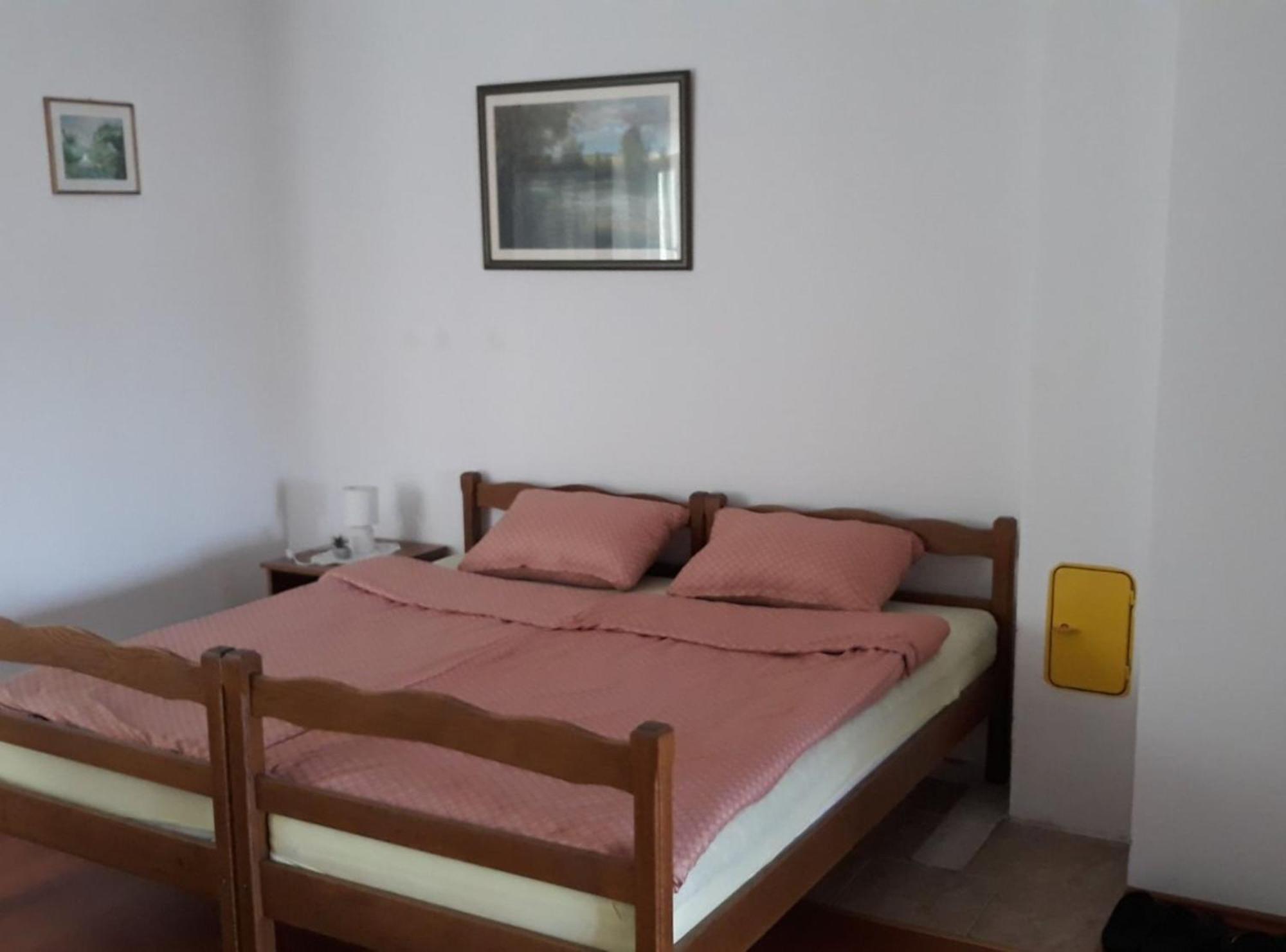 Apartmani Tea I Toni Gradiste Экстерьер фото